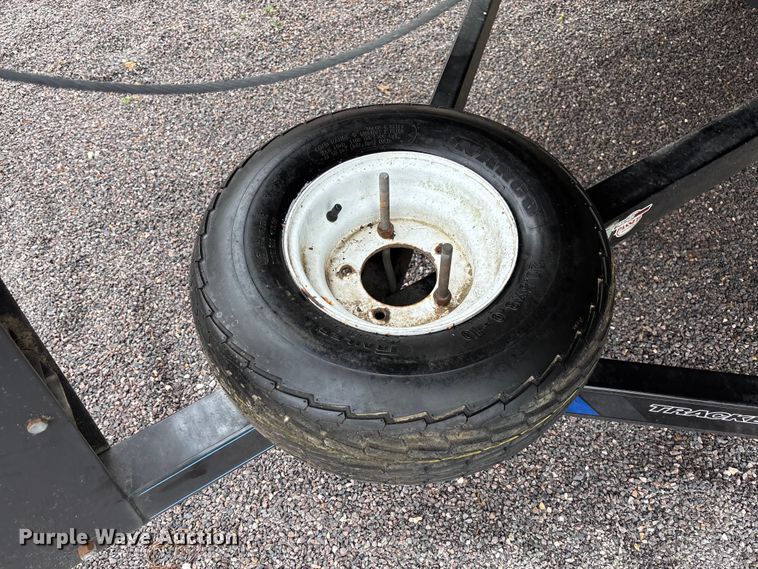 image for item FC5605 1992 Sun Tracker  Bass Buggy 18 pontoon boat