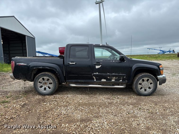 image for item FC5778 2011 GMC Canyon Crew Cab pickup truck