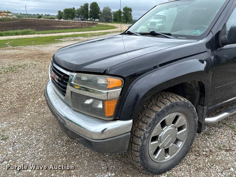 image for item FC5778 2011 GMC Canyon Crew Cab pickup truck