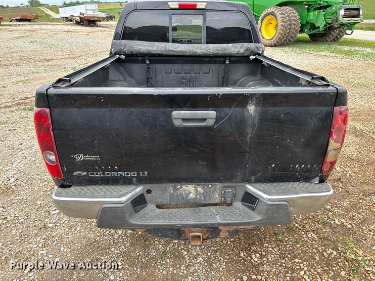 image for item FC5778 2011 GMC Canyon Crew Cab pickup truck