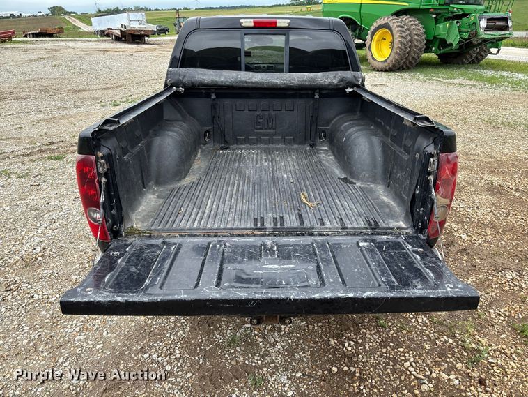 image for item FC5778 2011 GMC Canyon Crew Cab pickup truck