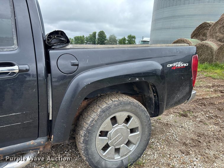 image for item FC5778 2011 GMC Canyon Crew Cab pickup truck