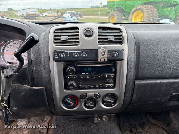 image for item FC5778 2011 GMC Canyon Crew Cab pickup truck