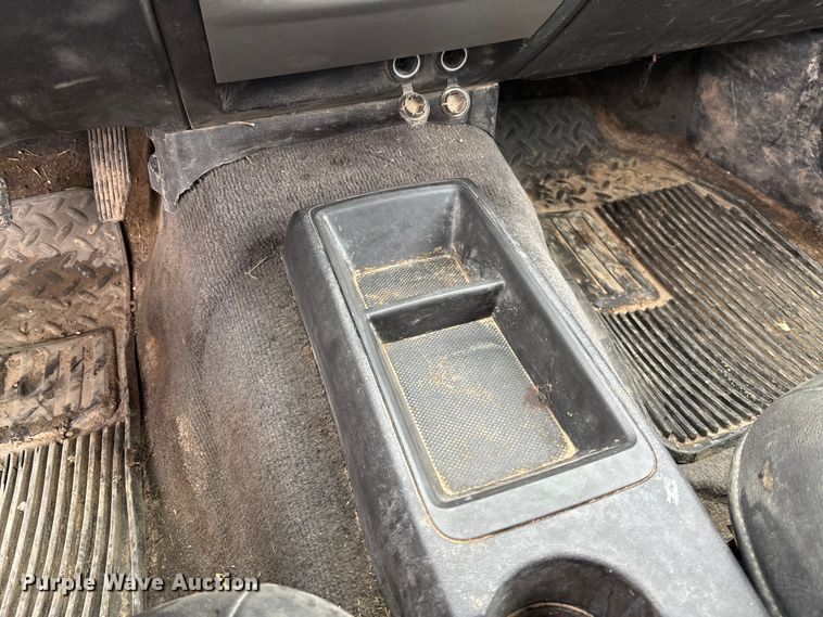 image for item FC5778 2011 GMC Canyon Crew Cab pickup truck