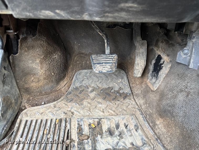 image for item FC5778 2011 GMC Canyon Crew Cab pickup truck