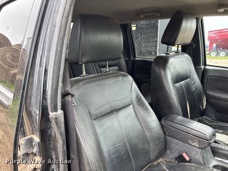 image for item FC5778 2011 GMC Canyon Crew Cab pickup truck