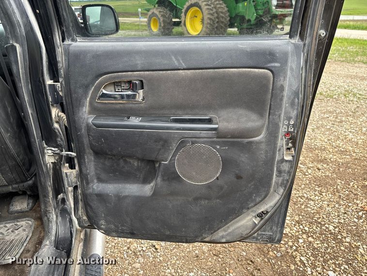 image for item FC5778 2011 GMC Canyon Crew Cab pickup truck