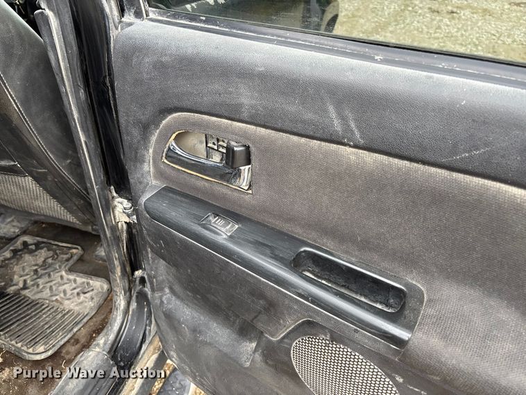 image for item FC5778 2011 GMC Canyon Crew Cab pickup truck