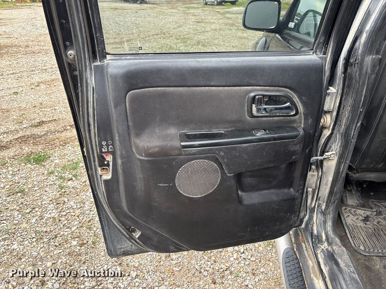 image for item FC5778 2011 GMC Canyon Crew Cab pickup truck