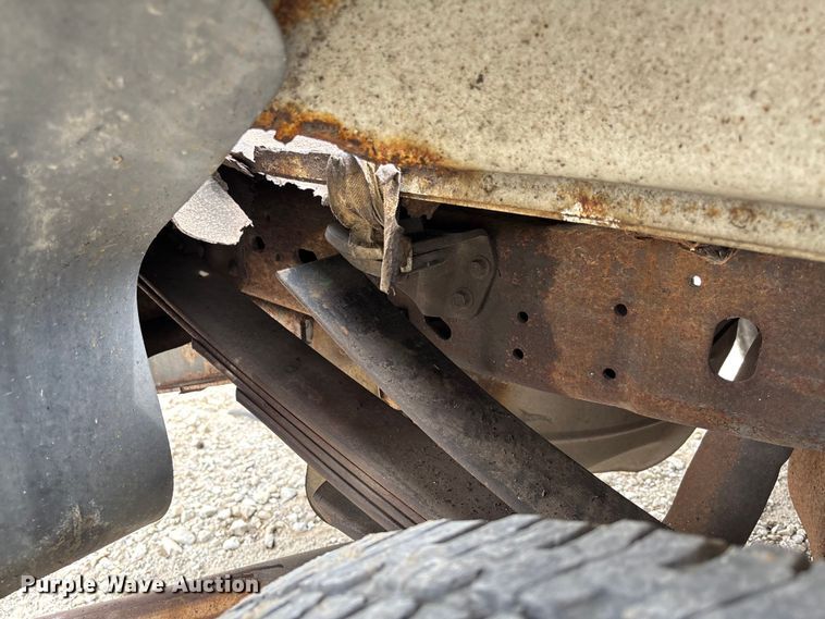 image for item FC5848 2006 Ford F250 Super Duty XL pickup truck