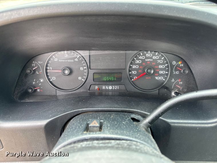 image for item FC5848 2006 Ford F250 Super Duty XL pickup truck