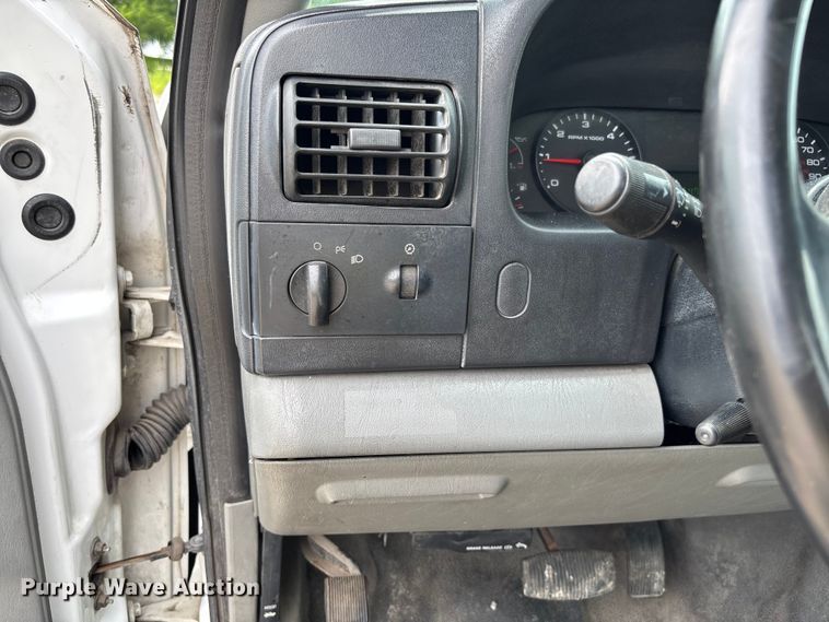 image for item FC5848 2006 Ford F250 Super Duty XL pickup truck
