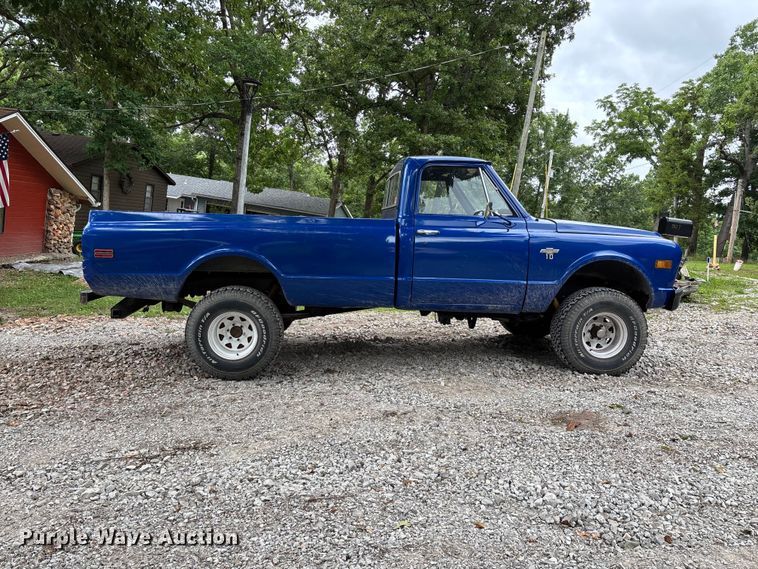 image for item FG0482 1970 Chevrolet K10 pickup truck