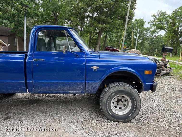 image for item FG0482 1970 Chevrolet K10 pickup truck