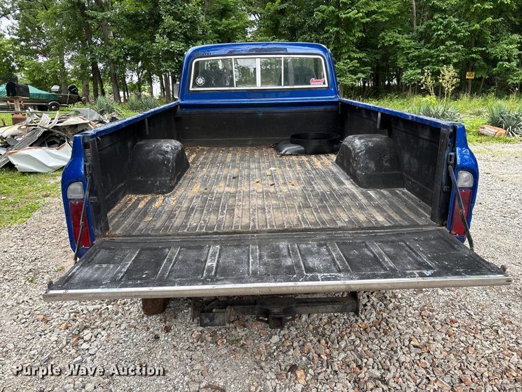 image for item FG0482 1970 Chevrolet K10 pickup truck