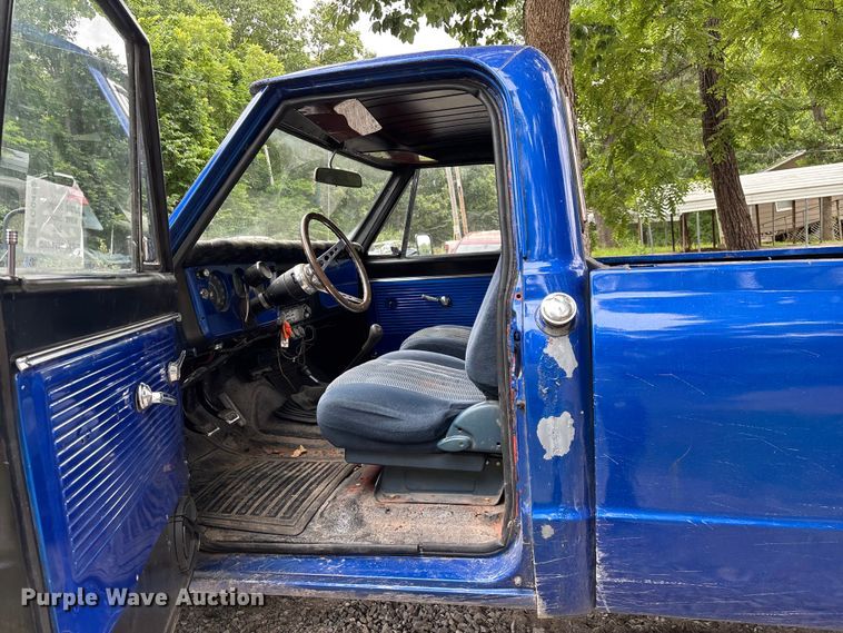 image for item FG0482 1970 Chevrolet K10 pickup truck