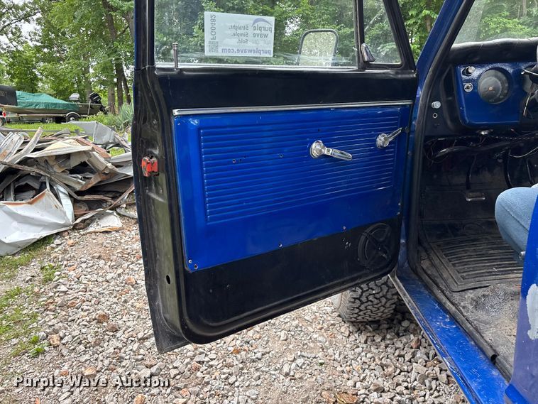 image for item FG0482 1970 Chevrolet K10 pickup truck