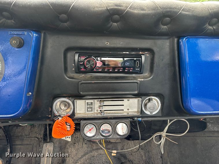 image for item FG0482 1970 Chevrolet K10 pickup truck