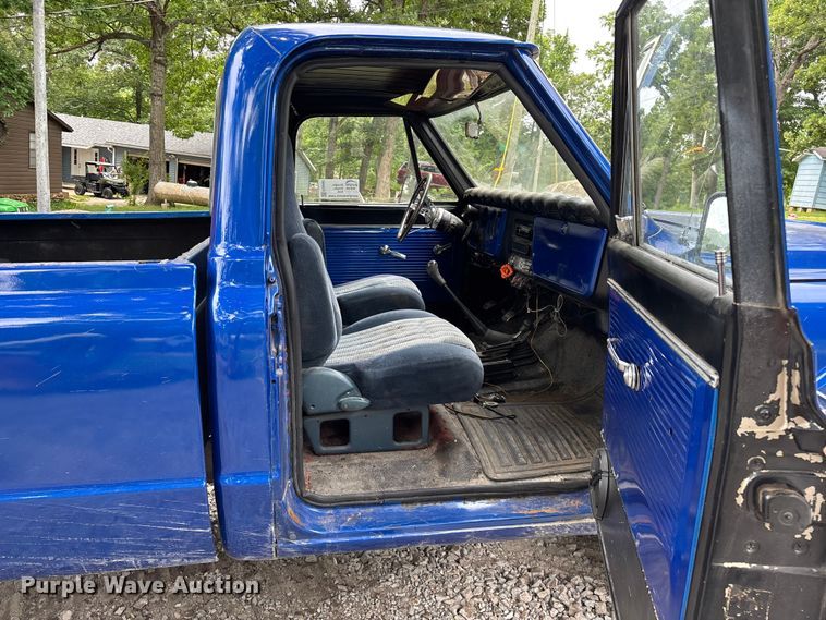 image for item FG0482 1970 Chevrolet K10 pickup truck
