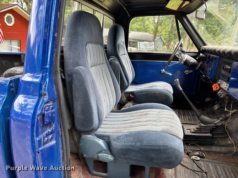 image for item FG0482 1970 Chevrolet K10 pickup truck