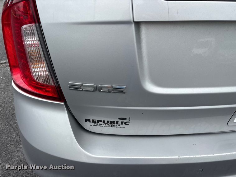 image for item FG0483 2013 Ford Edge SUV
