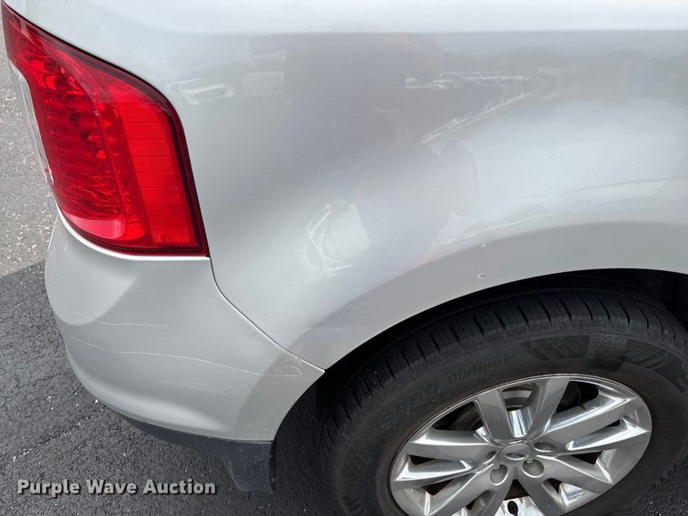 image for item FG0483 2013 Ford Edge SUV
