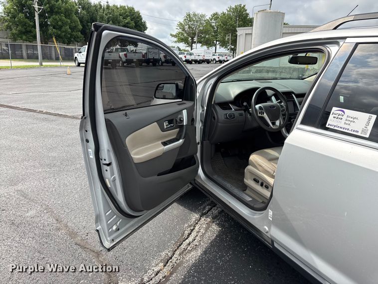 image for item FG0483 2013 Ford Edge SUV