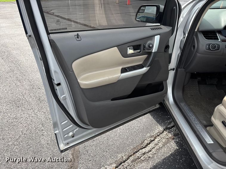 image for item FG0483 2013 Ford Edge SUV