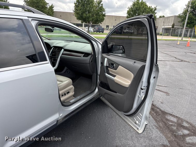 image for item FG0483 2013 Ford Edge SUV