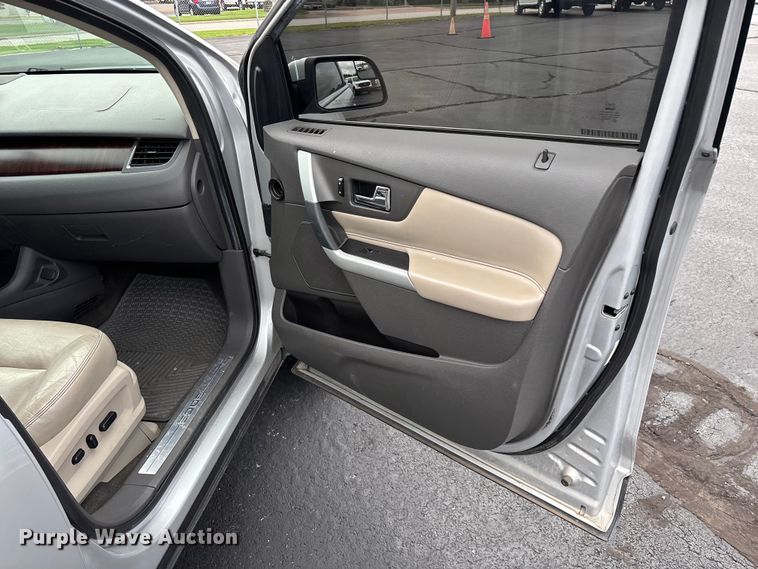 image for item FG0483 2013 Ford Edge SUV