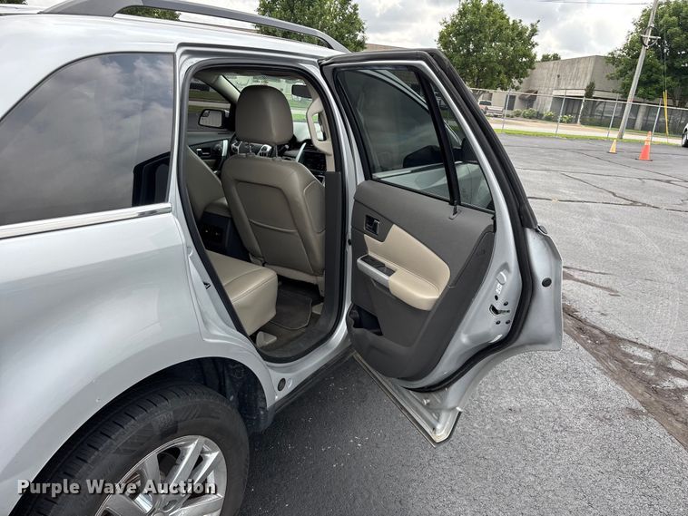 image for item FG0483 2013 Ford Edge SUV