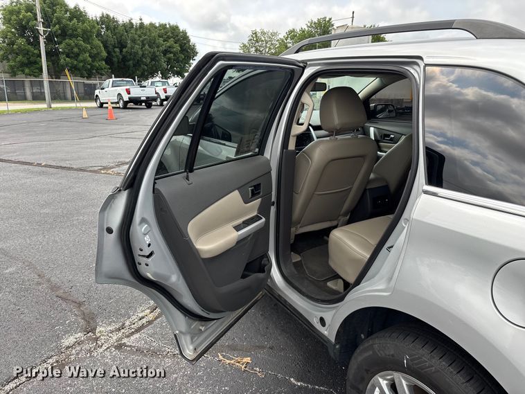image for item FG0483 2013 Ford Edge SUV
