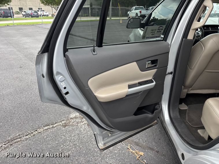 image for item FG0483 2013 Ford Edge SUV
