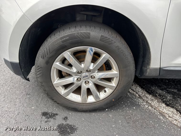 image for item FG0483 2013 Ford Edge SUV