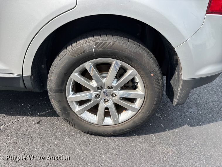 image for item FG0483 2013 Ford Edge SUV