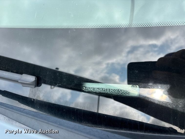 image for item FG0483 2013 Ford Edge SUV