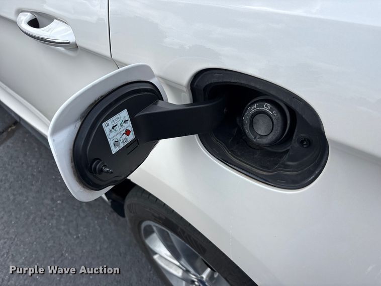 image for item FG0484 2017 Ford Edge SUV