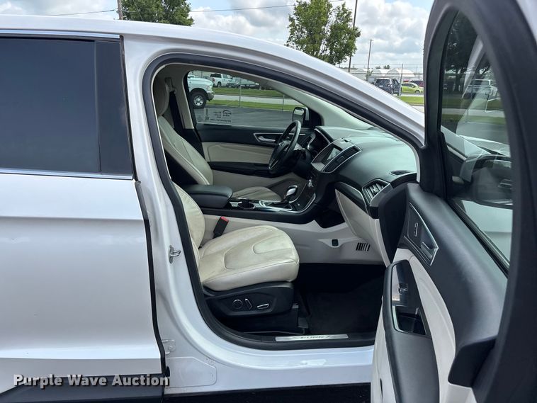 image for item FG0484 2017 Ford Edge SUV
