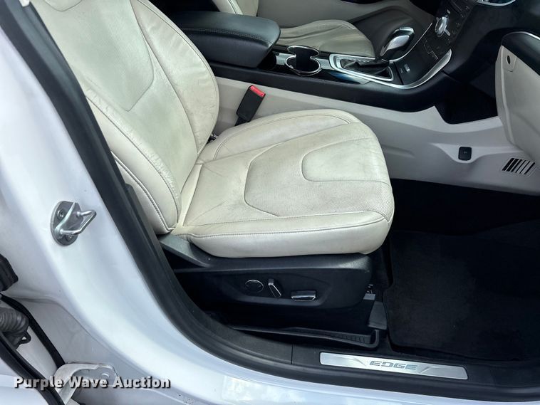 image for item FG0484 2017 Ford Edge SUV