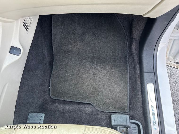 image for item FG0484 2017 Ford Edge SUV