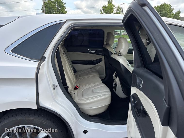 image for item FG0484 2017 Ford Edge SUV
