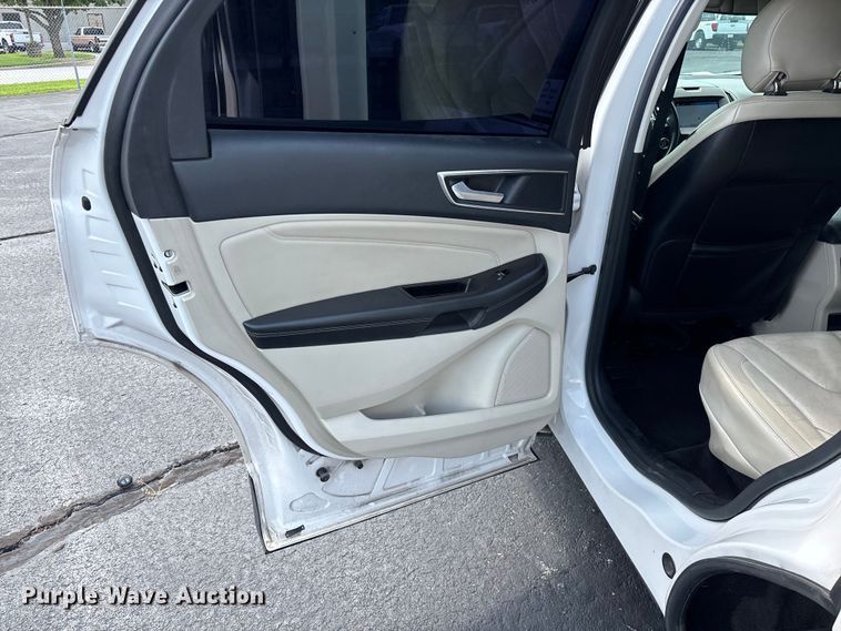 image for item FG0484 2017 Ford Edge SUV