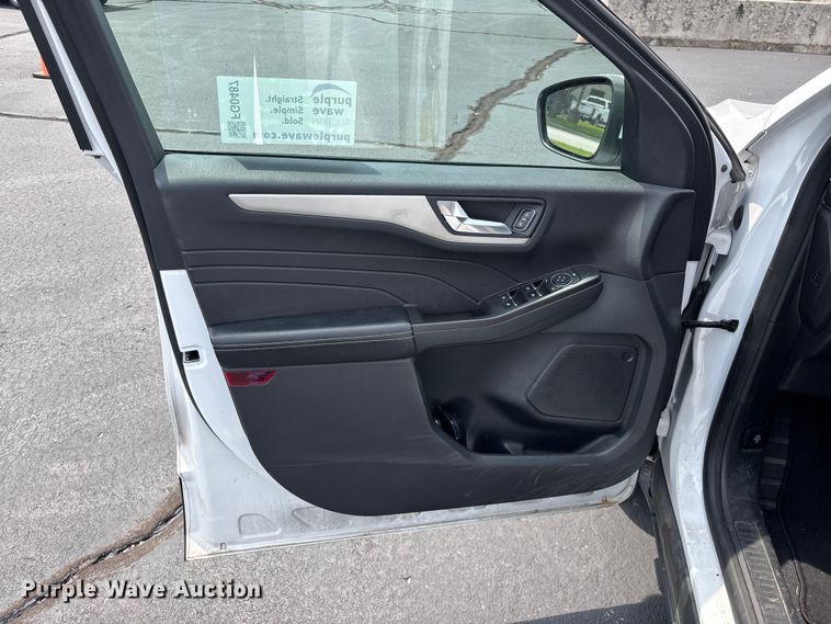image for item FG0487 2021 Ford Escape SUV