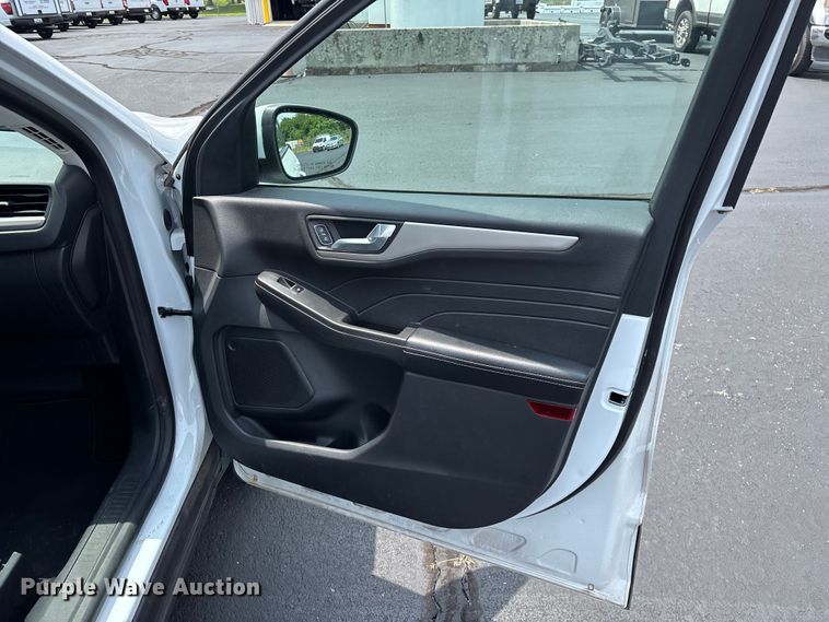 image for item FG0487 2021 Ford Escape SUV