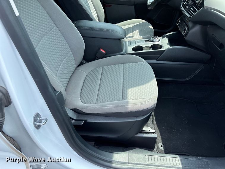 image for item FG0487 2021 Ford Escape SUV