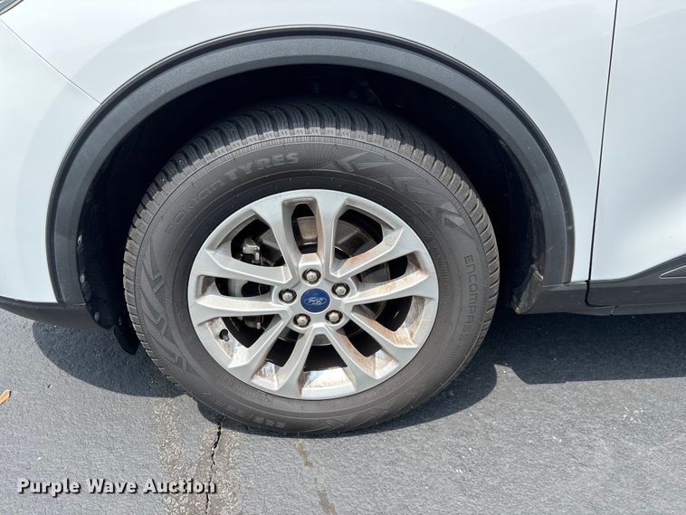 image for item FG0487 2021 Ford Escape SUV