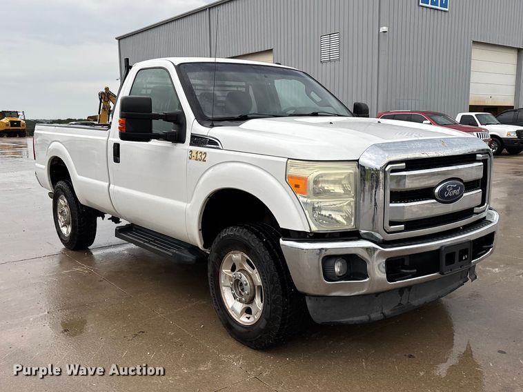 image for item FG0489 2016 Ford F250 Super Duty XLT pickup truck