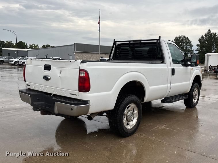 image for item FG0489 2016 Ford F250 Super Duty XLT pickup truck