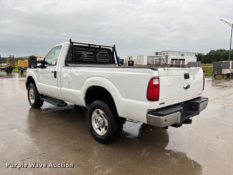 image for item FG0489 2016 Ford F250 Super Duty XLT pickup truck