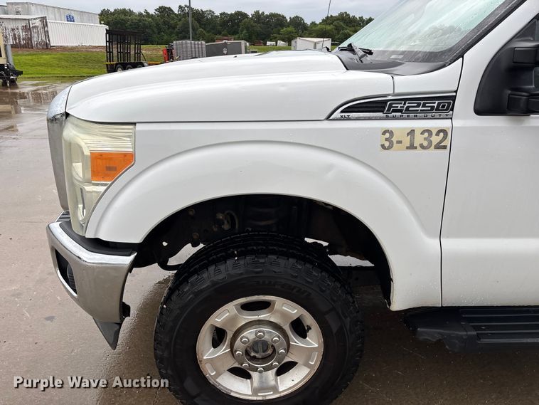 image for item FG0489 2016 Ford F250 Super Duty XLT pickup truck